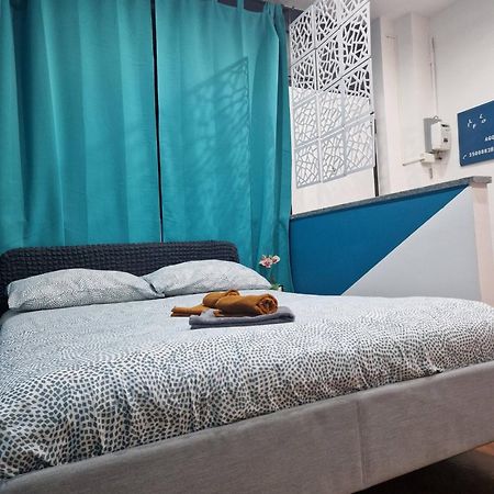 Il Filo Di Iago Apartment Savona Bagian luar foto